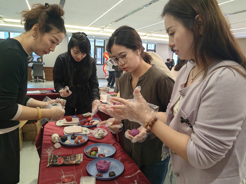 20260924公司新闻-张婧妍-金泰恒业开展中秋·国庆双节文化养生体验活动.jpg 20260924公司新闻-张婧妍-金泰恒业开展中秋·国庆双节文化养生体验活动.jpg